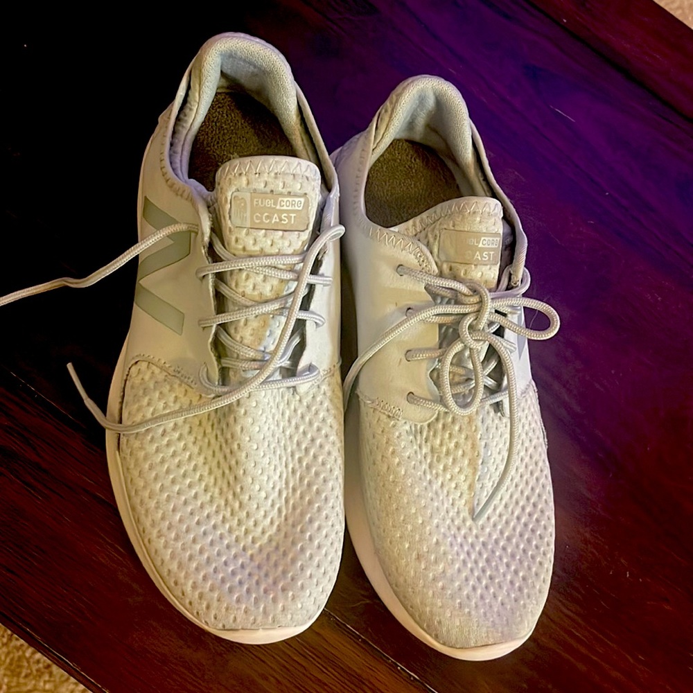 Gray New Balance Tennis Shoes